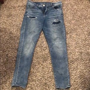 AMERICAN EAGLE distressed jeggings